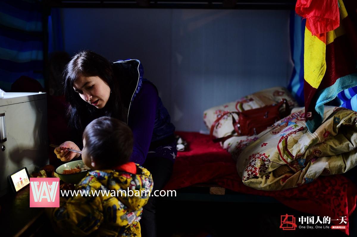 WWAM Spotter: Young Tajik Wife of Construction Worker Stuns Chinese